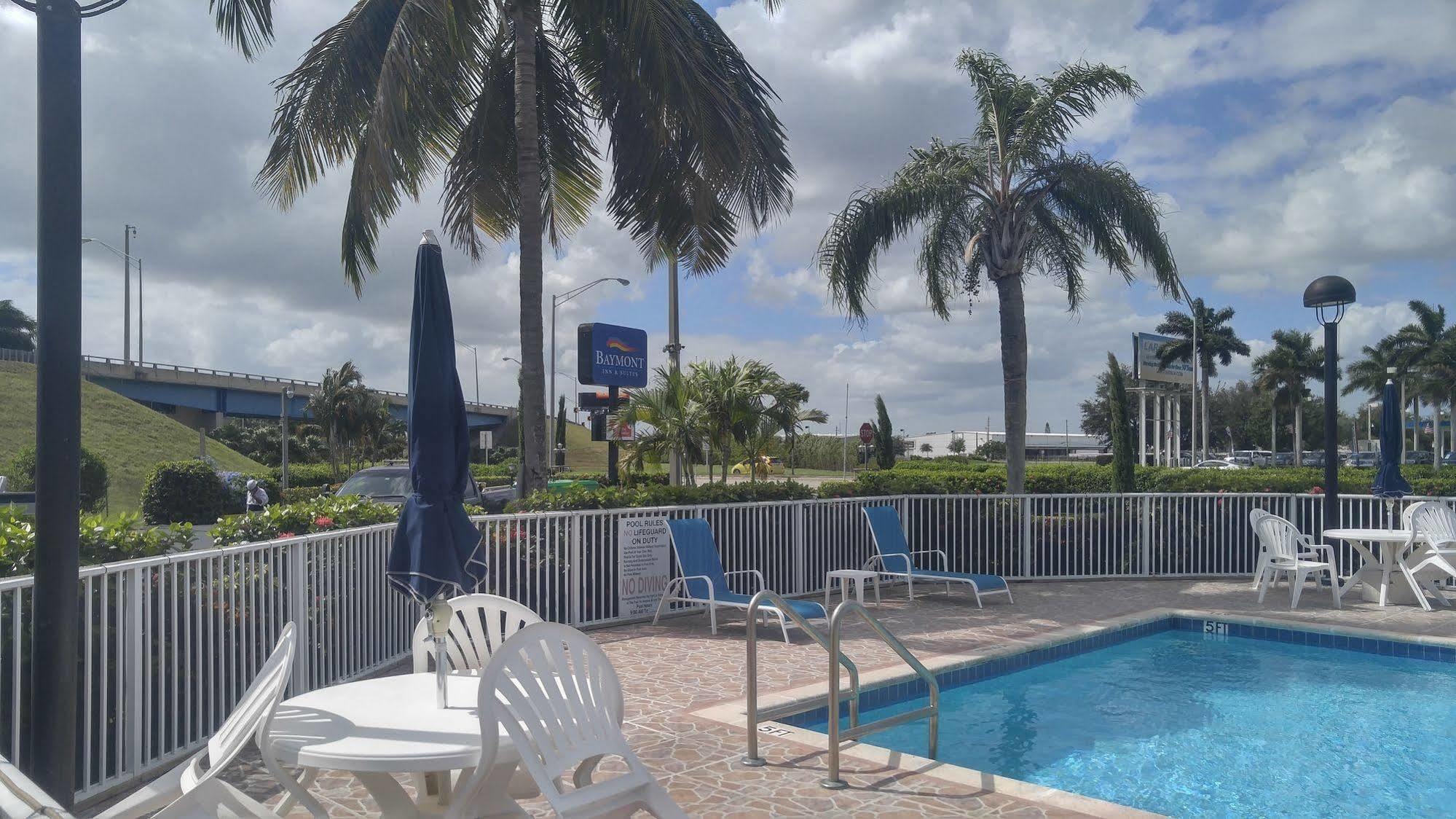 Belmont Inn & Suites Florida City Exterior photo